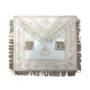 Delantal Masónico Superior Blanco Past Master con Bordado de Hilos Plateados y Flecos Ceremoniales, Delantal Ceremonial Blanco Elite Past Master - Product Image 1