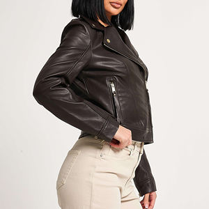 เสื้อแจ็คเก็ตหนังแฟชั่นใหม่สำหรับผู้หญิง หนังแท้ 100% ราคาขายส่ง เสื้อแจ็คเก็ตหนังผู้หญิง - Product Image 4