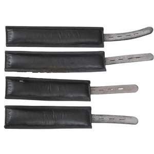 Set de Bondage de Cuero para Principiantes con Esposas, Collar, Pala y Accesorios - Product Image 4