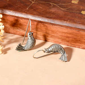 Boucles d'oreilles pendantes en argent fin Meera Jaipur Agiya - Product Image 3