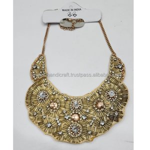 Collier en résine fait main sur mesure avec possibilité de sélection multicolore par Universal Overseas en INDE au prix le plus bas - Product Image 5