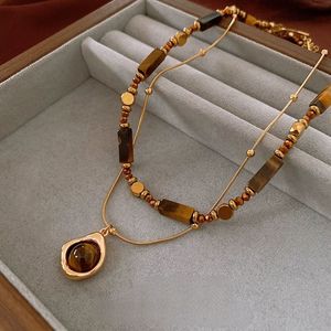 Collier tendance plaqué or avec strass et perles géométriques classiques pour femmes - Product Image 1