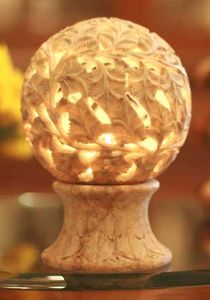 Le dernier bougeoir en stéatite naturelle sculpté belle conception de fleurs pour la décoration de la maison meilleur fabricant et fournisseur indien - Product Image 6