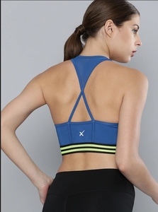 Soutien-gorge de sport bleu pour femme, dos nageur, avec découpes, anti-transpiration, séchage rapide, maintien moyen, idéal pour le fitness et l'entraînement - Product Image 6