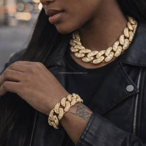 Pulsera de eslabones cubanos estilo hip hop con moissanita de corte brillante engastada en pavé, chapada en rodio, para hombre y mujer, de plata de ley 925 - Product Image 3