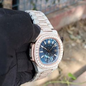 Splendide montre analogique à quartz pour homme, boîtier carré en moissanite/argent, cadran en strass, verre saphir, mouvement ETA – Cadeau de luxe - Product Image 4