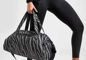 Nouveauté : Sacs de sport et de gym en promotion, disponibles en différentes tailles et couleurs. Sac de sport et de gym extérieur solide de haute qualité, nouvelle arrivée. - Product Image 5