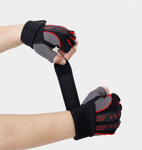 Gants de cyclisme de haute qualité, logo et tailles personnalisés, multicolores, demi-doigts, antidérapants, adhérence solide, respirants, en maille, gants de sport - Product Image 2