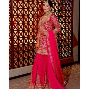 Hermoso conjunto Dupatta superior y elegante para mujer para fiestas - Product Image 3