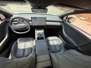 XPENG P7 HATCHBACK Eléctrico 2025 Turbo de Largo Alcance, Máximo 7200 KM, Asientos de Cuero, Techo Panorámico, Faros LED, Neumáticos R18 - Product Image 3
