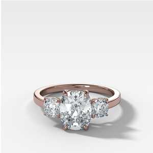 Bagues de fiançailles personnalisées à 3 pierres en diamant de laboratoire taille coussin de 5 carats, en or massif 14K 18K, serties à griffes, bijoux de mariage, vente en gros fabricant - Product Image 1