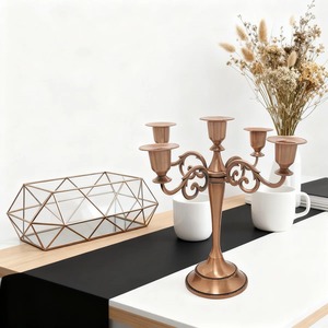 Candelabro decorativo de hierro de cinco brazos para centro de mesa y decoración de eventos al mejor precio - Product Image 3