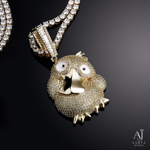 จี้รูปนกฮูกการ์ตูนชุบทองประดับเพชรโมอิสซาไนต์ AARVA JEWELS สไตล์ฮิปฮอป งานฝังเพชรแบบไมโครเพฟ ดีไซน์น่ารักสำหรับทุกเพศ เหมาะสำหรับใส่ไปงานปาร์ตี้ - Product Image 2