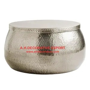 โต๊ะกาแฟโลหะตีขึ้นรูปด้วยมือ สีเงิน เป็นมิตรกับสิ่งแวดล้อม ดีไซน์ทันสมัย ขนาดสั่งทำได้ สำหรับห้องนั่งเล่น เฟอร์นิเจอร์ภายในบ้าน - Product Image 1