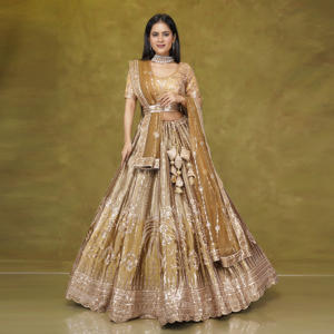 ชุดเลเฮนกาโชลีผ้าไหมแบบดั้งเดิมสำหรับเจ้าสาว ปักลายดิ้นทองหนัก งานแต่งงาน งานดิวาลี กระโปรงทรงบาน ผ้าคลุมไหล่แบบตาข่าย สำหรับงานปาร์ตี้ - Product Image 1