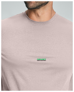 เสื้อยืดคอตตอนทรงปกติสำหรับผู้ชายของ Naimat Abbas Industries พร้อมลายพิมพ์โลโก้ด้านหน้า คอกลม แขนสั้น เนื้อผ้าเจอร์ซีย์ ระบายอากาศได้ดี - Product Image 6