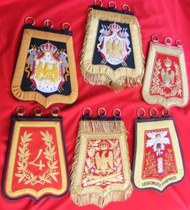 ธงตราสัญลักษณ์พรีเมียมแบบเส้นไหมทอง  ธงปักลายกำมะหยี่สีทองคุณภาพสูง  ธงฐานผ้าไหมประดับด้วยลายเส้นไหมทอง - Product Image 5