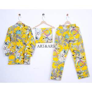 Ensemble de pyjama long élégant pour femme, printemps-été, à porter au quotidien, en coton respirant, doux, de haute qualité, imprimé à la main - Product Image 4