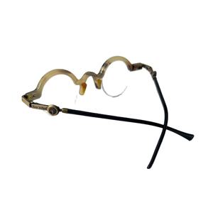 Refined Nature Timeless Buffalo Horn Eyewear Monturas ópticas de calidad premium para hombres y mujeres exigentes - Product Image 1