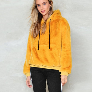 Sweat-shirt à capuche en fausse fourrure jaune pour femme, coupe régulière, chaud et doux pour l'hiver, avec poches - Product Image 6