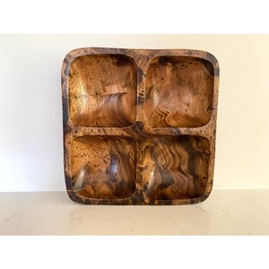 Plateau de service artisanal en bois de manguier à 4 compartiments, vente en gros |   Gravé vintage - Product Image 1
