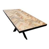 Table à manger pliante en bois de manguier massif à chevrons |   Base ovale industrielle en métal noir |   Meubles de salle à manger modernes faits à la main avec finition laquée