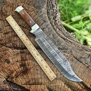 Cuchillo Bowie Personalizado Hecho a Mano para Camping/Caza, en Acero de Damasco, Mango de Madera con Funda de Cuero, 15 Pulgadas - Product Image 5