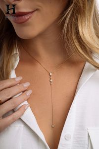 Collier Lariat de Luxe Délicat avec Sertissage clos, Pendentif Y Longue Goutte en Diamant Rond Superposé, Bijoux Fins en Gros - Product Image 3