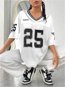 เสื้อยืดครอปทรงอเมริกันฟุตบอลสำหรับผู้หญิง ทรงโอเวอร์ไซส์ ระบายอากาศได้ดี แฟชั่นกีฬา พิมพ์หมายเลขทีมสโมสร ไซส์พลัส - Product Image 4