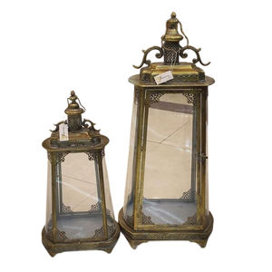 Juego de 2 Portavelas de Hormigón con Forma Irregular de Metal Dorado para Sala de Estar, Balcón o Hogar - Product Image 1