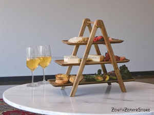 Support à gâteau en bois avec option de gravure personnalisée, cadeau de mariage idéal, pièce maîtresse rustique, affichage et présentation de cuisine - Product Image 4