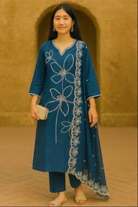 ชุดสูทสามชิ้นสำหรับผู้หญิงทุกฤดูกาล ขายส่งชุดสูทผ้าเรยอนสลับลายอินเดียพร้อมงานปักอย่างประณีต - Product Image 5