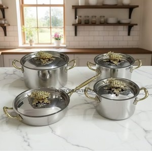 Juego de 4 cacerolas Ruffoni de acero inoxidable plateado brillante con textura martillada y tapa superior negra, sartén antiadherente - Product Image 4