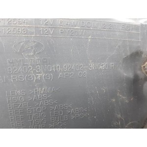 Equus 2011-2013 Feu arrière droit complet d'occasion OEM 924023N000 - Product Image 6