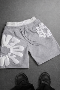 Shorts en coton gris pour hommes, taille élastique, imprimé lettres en relief, décontracté, mi-longueur, respirant, style tricoté, logo frontal - Product Image 4