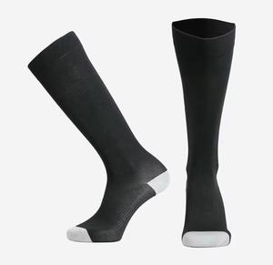 Chaussettes de compression mi-hautes pour hommes, respirantes, tricotées, sportives, été, polyamide, antidérapantes - Product Image 1