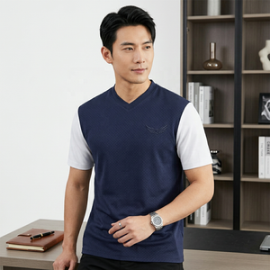 เสื้อยืดคอกว้างแขนสั้นผู้ชาย สีกรมท่า แขนสีขาว โลโก้ปัก ผ้าถักโพลีเอสเตอร์ สวมใส่สบาย ทรงปกติ - Product Image 5