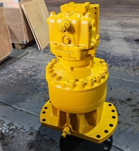 Ensemble moteur d'orientation avec pompe pour excavatrice PC220-6 (moteur 6D102) |   Ensemble d'entraînement hydraulique à oscillation - Product Image 3