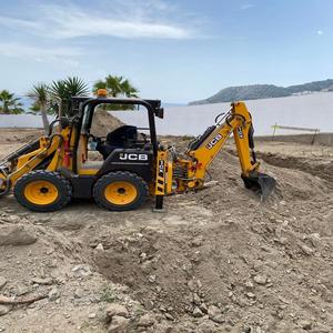 Chargeuse compacte sur chenilles JCB 1CXT d'occasion, robuste, moteur 49 CV, pompe hydraulique, chargeuse frontale efficace, équipement de terrassement - Product Image 3
