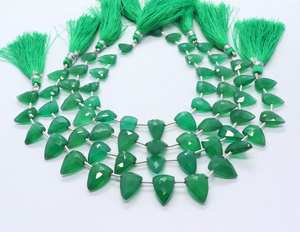 Cuentas facetadas de ónix verde natural en forma de lazo de 8x12-9x13 mm, cuentas triangulares de ónix de 8 pulgadas, cuentas de ónix verde para la fabricación de joyería. - Product Image 4