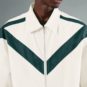 Ensemble de survêtement décontracté pour homme, blanc avec rayures vertes, style color block, veste zippée oversize et short respirant pour l'été - Product Image 6