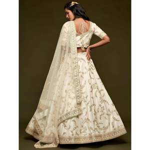 Conjunto de Lehenga Choli Festivo de Seda Bordada para Mujer Talla Grande - Product Image 4