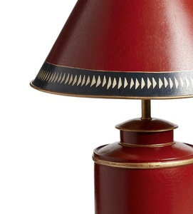 Lámpara de Mesa Metálica Royal Canister con Pantalla Decorativa Cónica, Iluminación Cálida de Hierro Forjado de Primera Calidad para Interiores Elegantes - Product Image 3