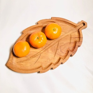 Plateau de service portable en bois de Doussie de haute qualité, durable et élégant, décoration d'intérieur pour les aliments, les collations et les boissons - Product Image 1