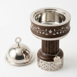 Elegante Plato para Calentar Comida Estilo Khaleeji con Base de Madera Grabada y Tapa de Acero Inoxidable para Buffet y Catering - Product Image 4