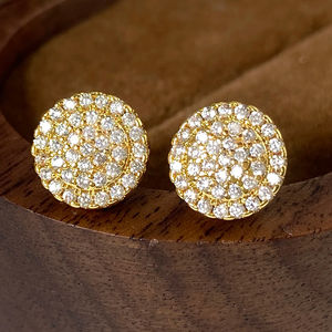 Boucles d'oreilles clous en argent 925 plaqué or, motif fleur hip-hop, avec halo de moissanite et diamants, plusieurs tailles, vente en gros, cadeau de luxe unisexe pour fête - Product Image 1