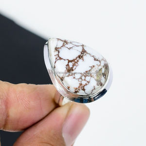 Bague en argent sterling massif 925 faite à la main Bijoux en pierres précieuses élégantes avec cheval sauvage pour fiançailles - Product Image 4