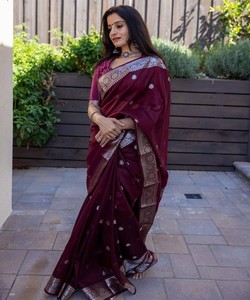 Maroon Silk Saree With Gold Border Traditional Indian Wedding Wear For Women <b>Floor</b>-Length Regular Fit Wrinkle Free - Product Image 2