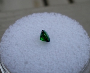 Diopside vert chromé rond, pierre précieuse de 4 mm - Product Image 2