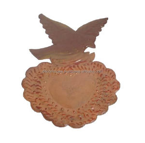Adorno con forma de corazón dorado con aspecto elegante, adornos decorativos de farolillos de hierro y adornos decorativos para festivales dorados y plateados - Product Image 1
